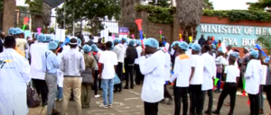 Medical officer protesting infront of the Ministry of Health building