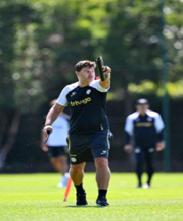 Pochettino training with Chelsea Players